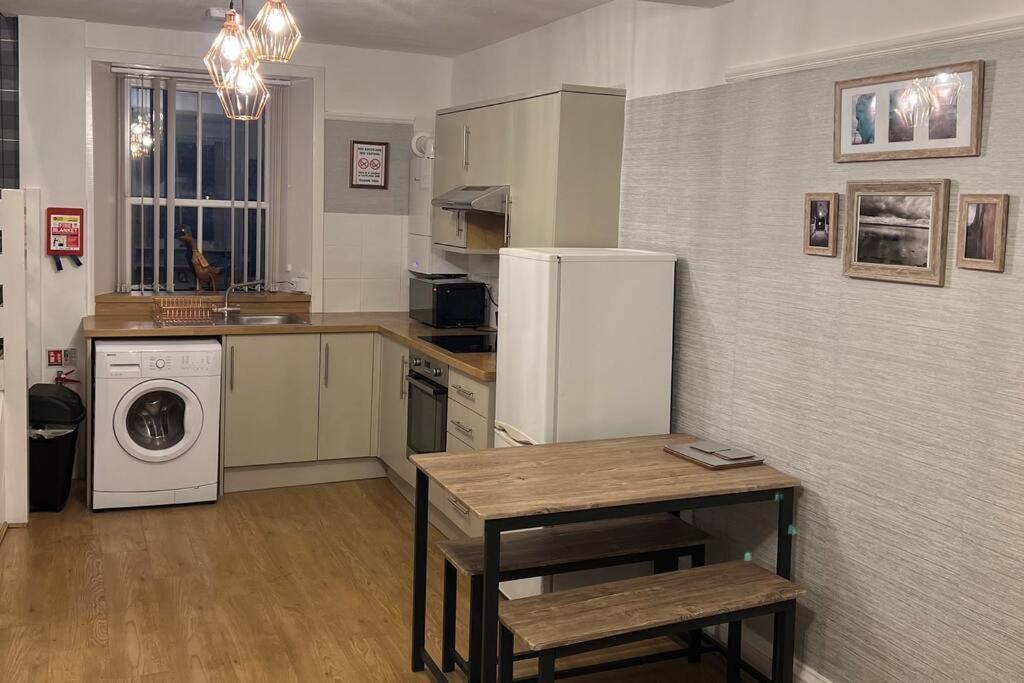Harris Apartment Montrose Luaran gambar